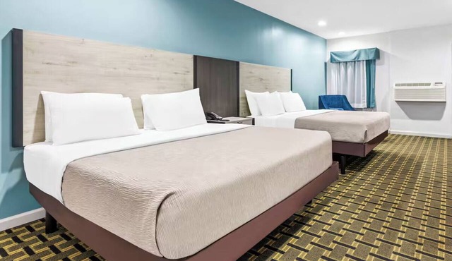 Relaxing Retreat Near Huntsville Museum of Art-3.0 miles away | Free Parking