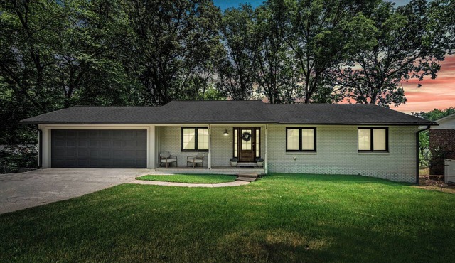 Renovated Ranch | 3 King Beds Near KSU