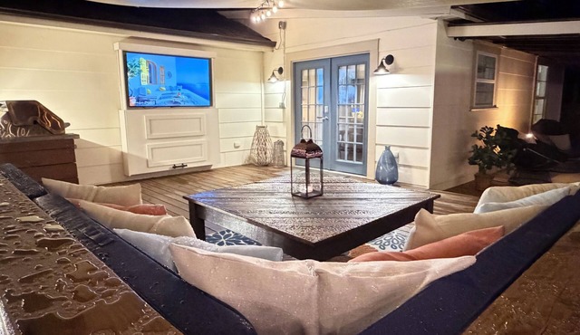 Retreat with spa and amazing outdoor space. 5 miles to downtown Chattanooga