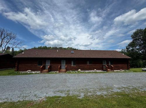 Riverfront Loft 6