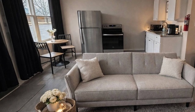 Riverside apartment in Bay City perfect for your next getaway