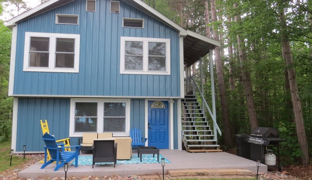 Ruthie's Cottage Charming 3-bedroom cottage with WiFi in Barbeau. 20 m Sault, Mi