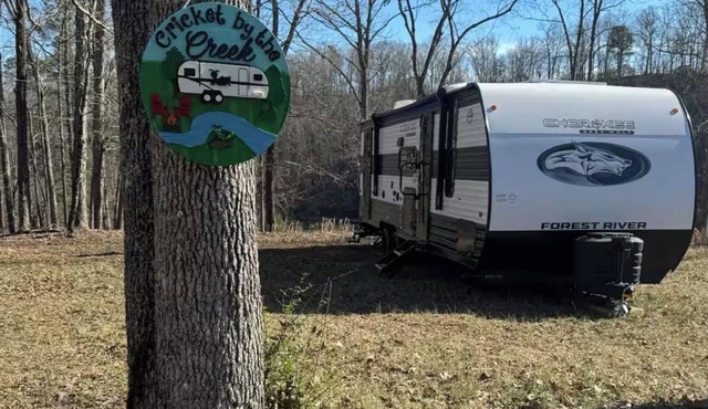 RV on Smith Lake 2-bedroom recreational vehicle in delightful Cullman.