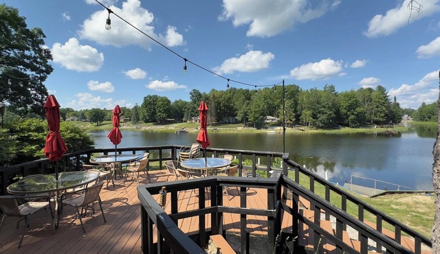 Scenic Getaway: Motel with Easy Access to Nature Trails | Pets are Allowed