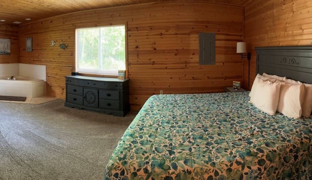 Scenic Stay | Indoor Pool, Rowboats & Relaxing Nature Views