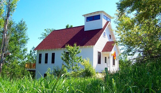 Schoolhouse-Style Lakefront Near Crystal Mountain with Pontoon and Game Room