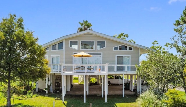 Sea Level BSL 3BR 3BA Waterfront