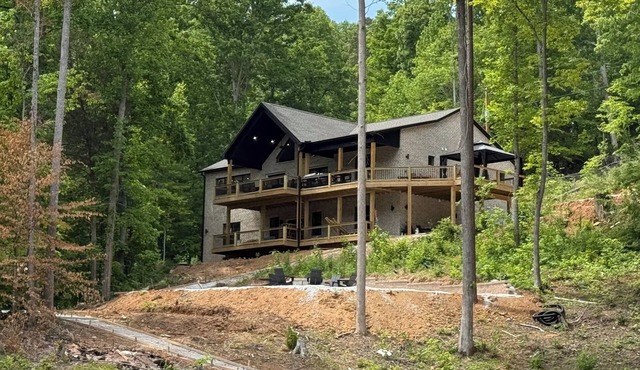 Secret Gem NEW Lakefront 8bdrm-sleeps 34, Dbl Deck Dock &Slide &2 Covered Slips