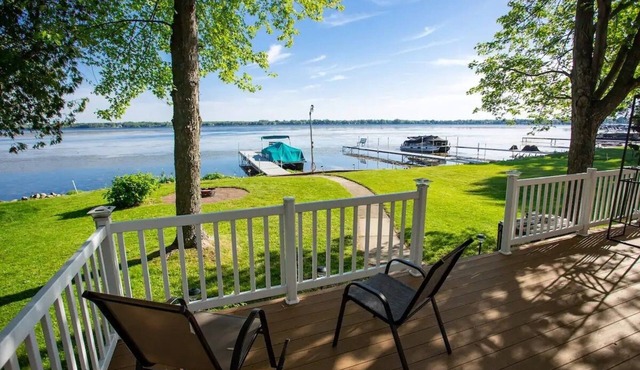 Shawano Lakefront Home with Dock in Cecil