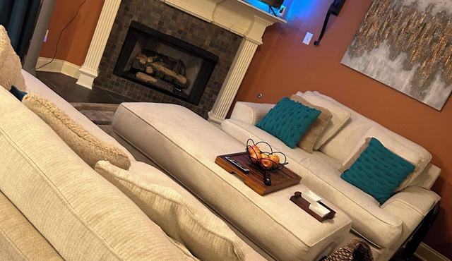 Short and long term rental. Less than 10 minutes from downtown Memphis , TN in Marion