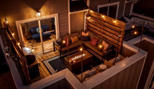 Southside Speakeasy Townhome, Rooftop Fire Pit