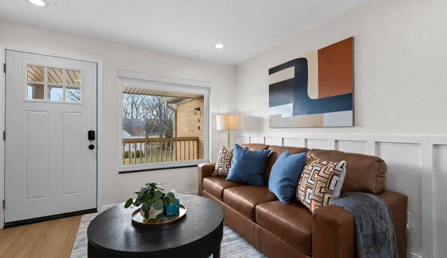 Spacious 1BR/1BA Eastpointe Apartment