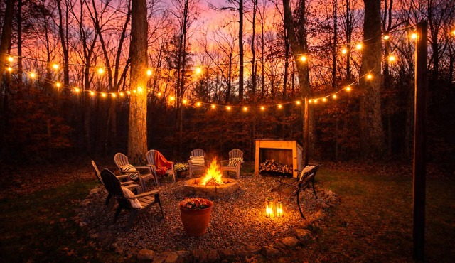 Spacious 4BR Near Lake Allatoona Game Room Fire Pit 2 King Beds