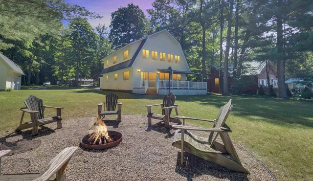 Spacious Lakefront Retreat Near Traverse City - Sleeps 18 - Private Launch.