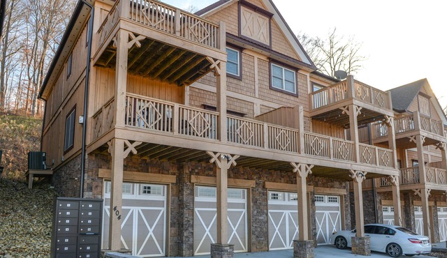 Spacious lakeview condo with designated boat slip, multiple decks