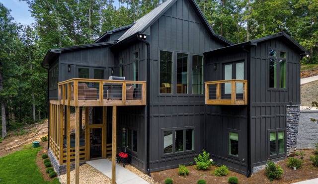 Spacious new home on quiet cove, big water views sleeps 12