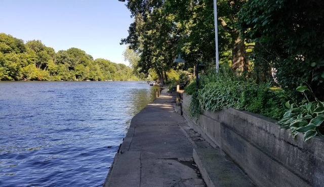 St Joseph Riverfront House With Private RiverWalk! 30 Mins by Boat to Lake MI