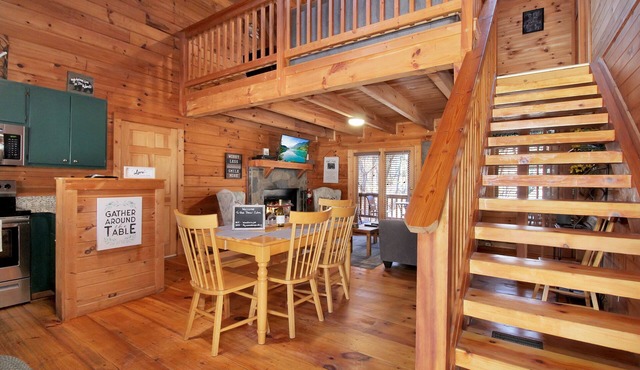 Stay for July 4th - Fiber Wifi! - Close to Callaway Gardens