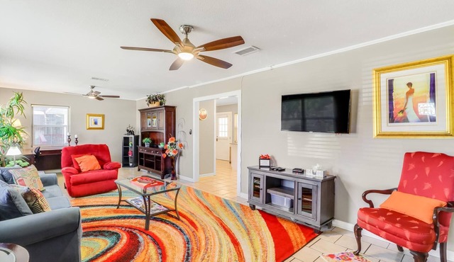 Steps to Beach & Short drive to Casinos, Coliseum and all Biloxi entertainment
