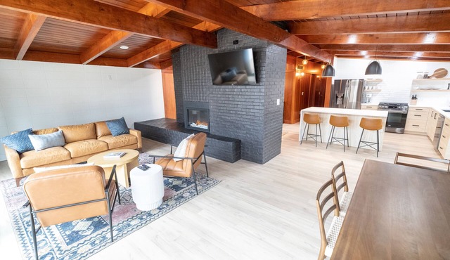 Stylish Mid-Century Modern Cottage