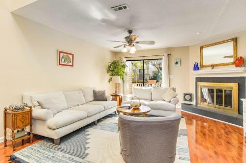 Sunny Large Two Bedroom Townhouse - Pool