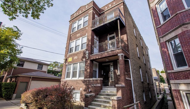 Sunny & Spacious Bucktown 3Bd/2Ba w/Laundry in Chicago