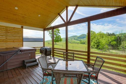 Sunset Soaks & Family Fun: Rural Tennessee Retreat