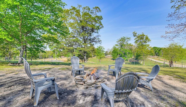 Surrounding Pasture Views! Peaceful Escape in Iuka
