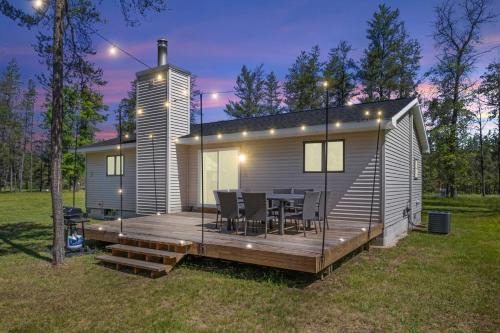 Tall Pines Lodge great location sleeps 9