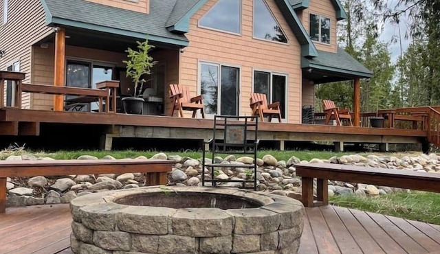 Tamarack Lodge, Waterfront on Lake Bellaire