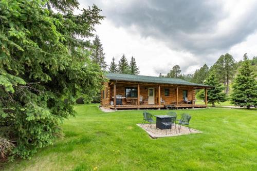 Tenderfoot Creek Cabin in Custer