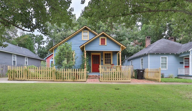 The Blue Bungalow - Uptown Historic District