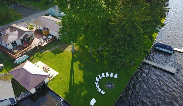 The Bunkalow Lakefront Compound w Lifts for your Speed Boat & Tritoon