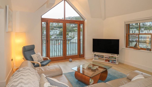 The Creekside: A Looe Gem in Looe