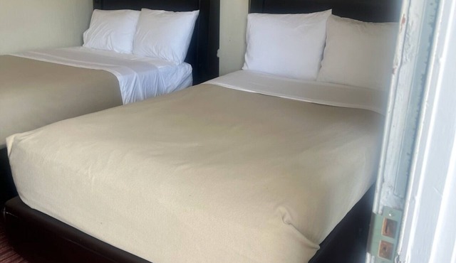 The Grand Motel Inn and Suite Louisville