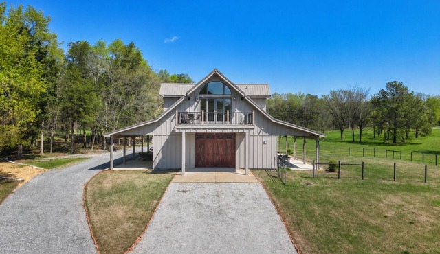 "The Hideaway at Kensington and Cove Farm"