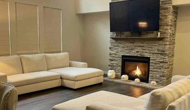 The Modern Luxury Mansion 5BR/4BA 5,500 SF