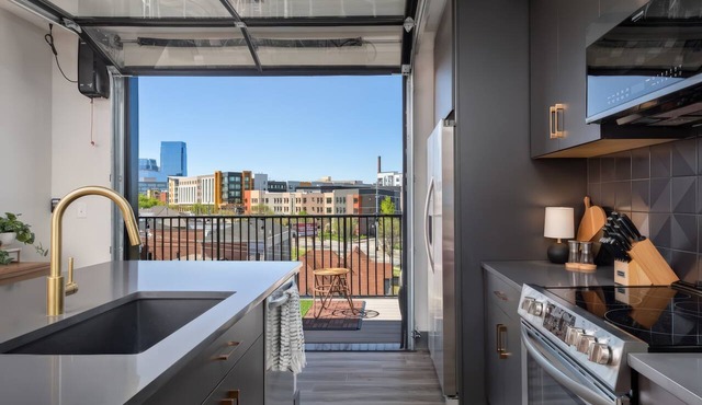 The Penthouse - 3BR Rooftop - Downtown Nashville