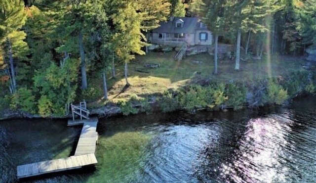 The POINT and Cottage - Lakefront property with spectacular views!