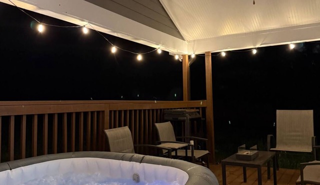 The Soak Haus Hot Tub Retreat 25 Min to ATL