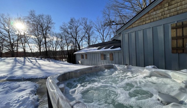 The Woods at Narrin Farms | Hot Tub | Horses | Kayaks | Hiking