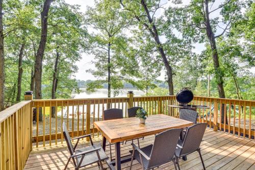 Three Rivers Cottage w/Private Dock & Fire Pit!
