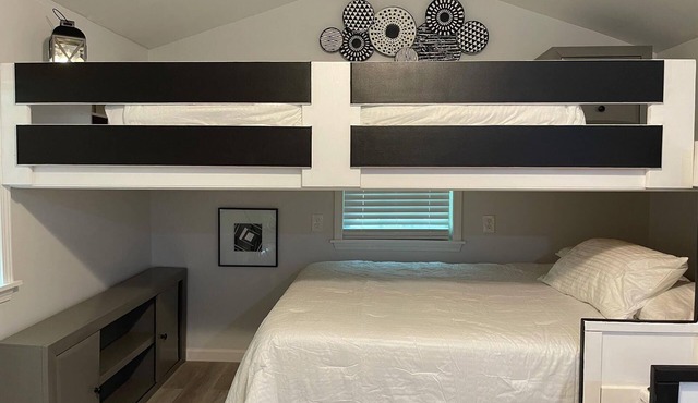 Tiny House Near Stone Mountain Park Minutes to Atlanta and FIFA.