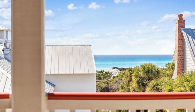Top Floor Condo w/Gulf Views and Balcony
