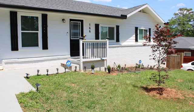 Tranquil 4-bedroom newly decorated house near Atlanta airport