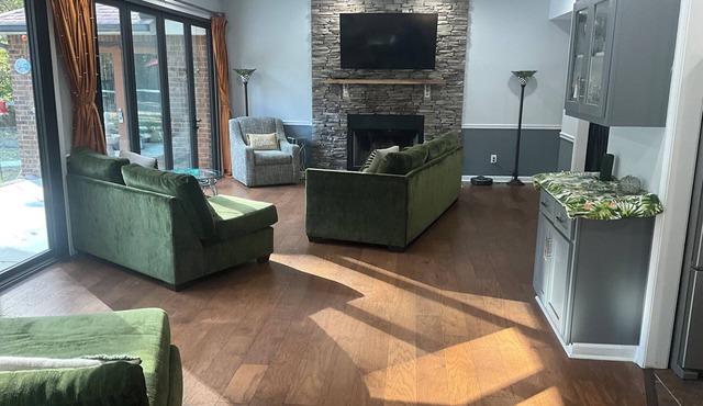 Tranquil Forest Villa — Private Road, Private Pool, Pet‑Friendly, Near Waterfall