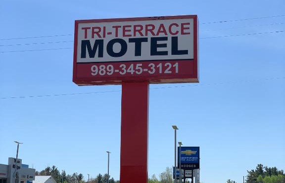 Tri Terrace Motel