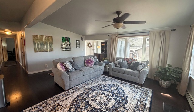 Two FULL bath, two bedroom, full kitchen, free laundry, centrally located! in Anchorage