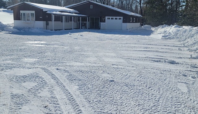 U.P Trailside stay Near Town w/Heated Breezeway and garage option & parking.