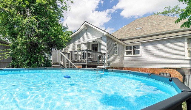 Ultimate Group Stay with Private Pool: Sleeps 18 Near Riverwalk